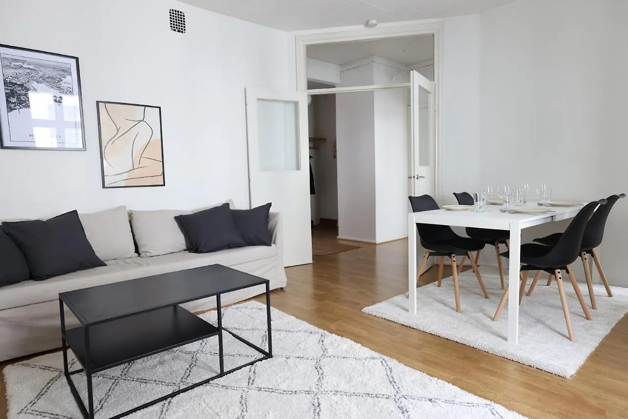 2Ndhomes Cozy And Quiet 2Br Apartment By The Esplanade Park Helsinki