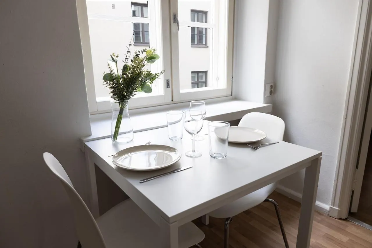 2Ndhomes Cozy And Quiet 2Br Apartment By The Esplanade Park Helsinki